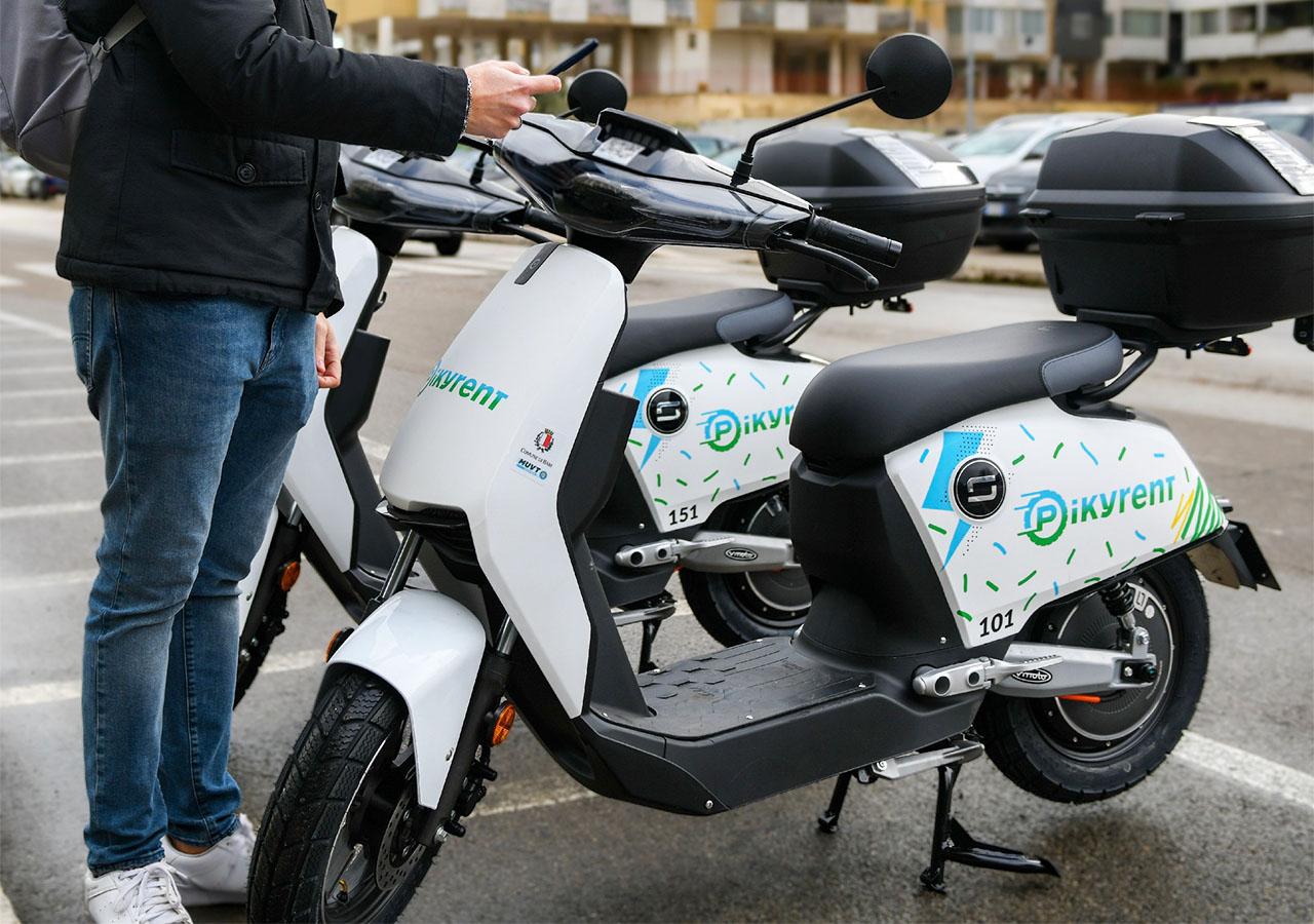 Scooter sharing Milano: 100 nuove moto da Pikyrent