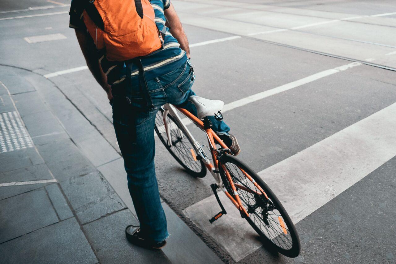 Bici e piste ciclabili: le novità del Codice della Strada 2025